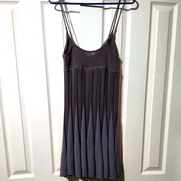 Free People Women' Sweater Dress Mauve Knit Spaghetti Silk Blend Mini. Small. - Picture 2 of 9